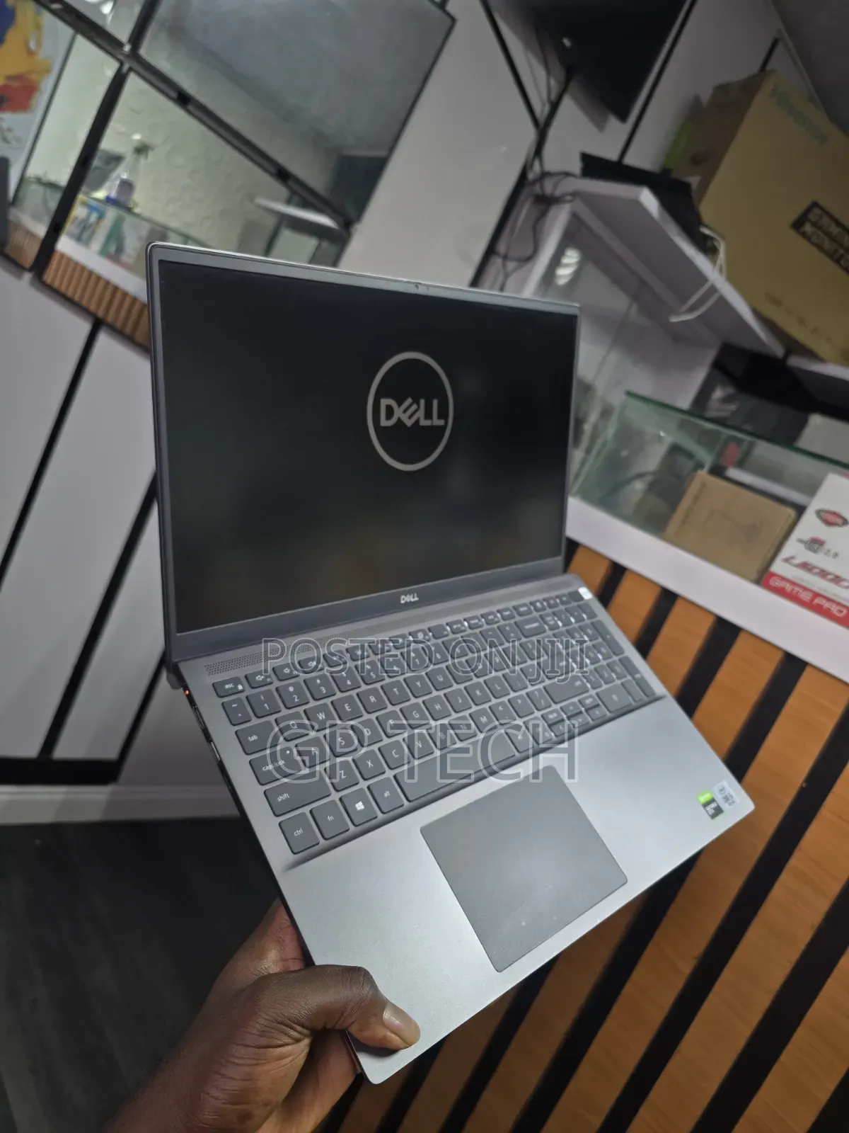 Laptop Dell Vostro 15 5590 16GB Intel Core i5 SSD 256GB