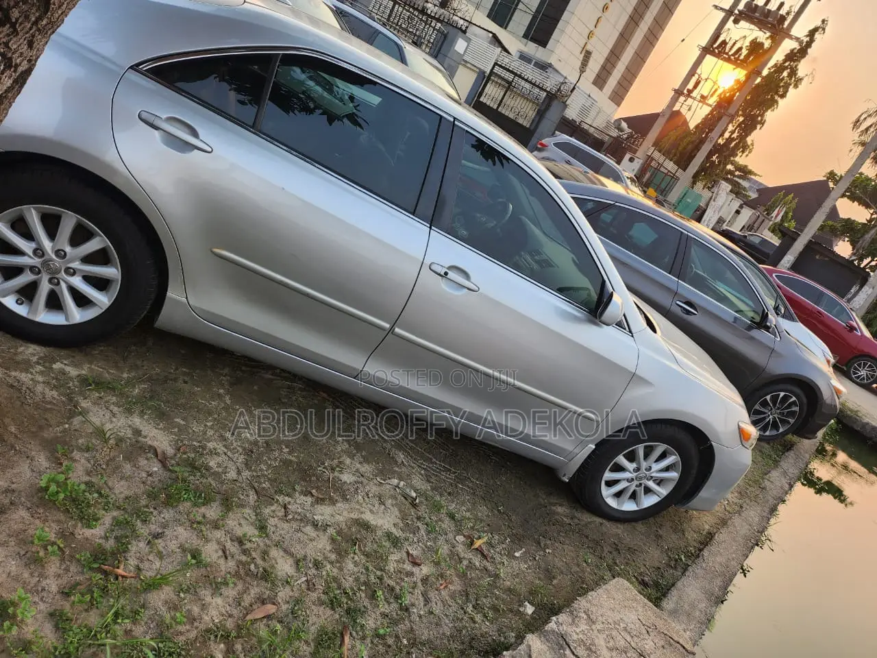 Toyota Camry XLE 4dr Sedan (2.5L 4cyl 6A) 2011 Silver