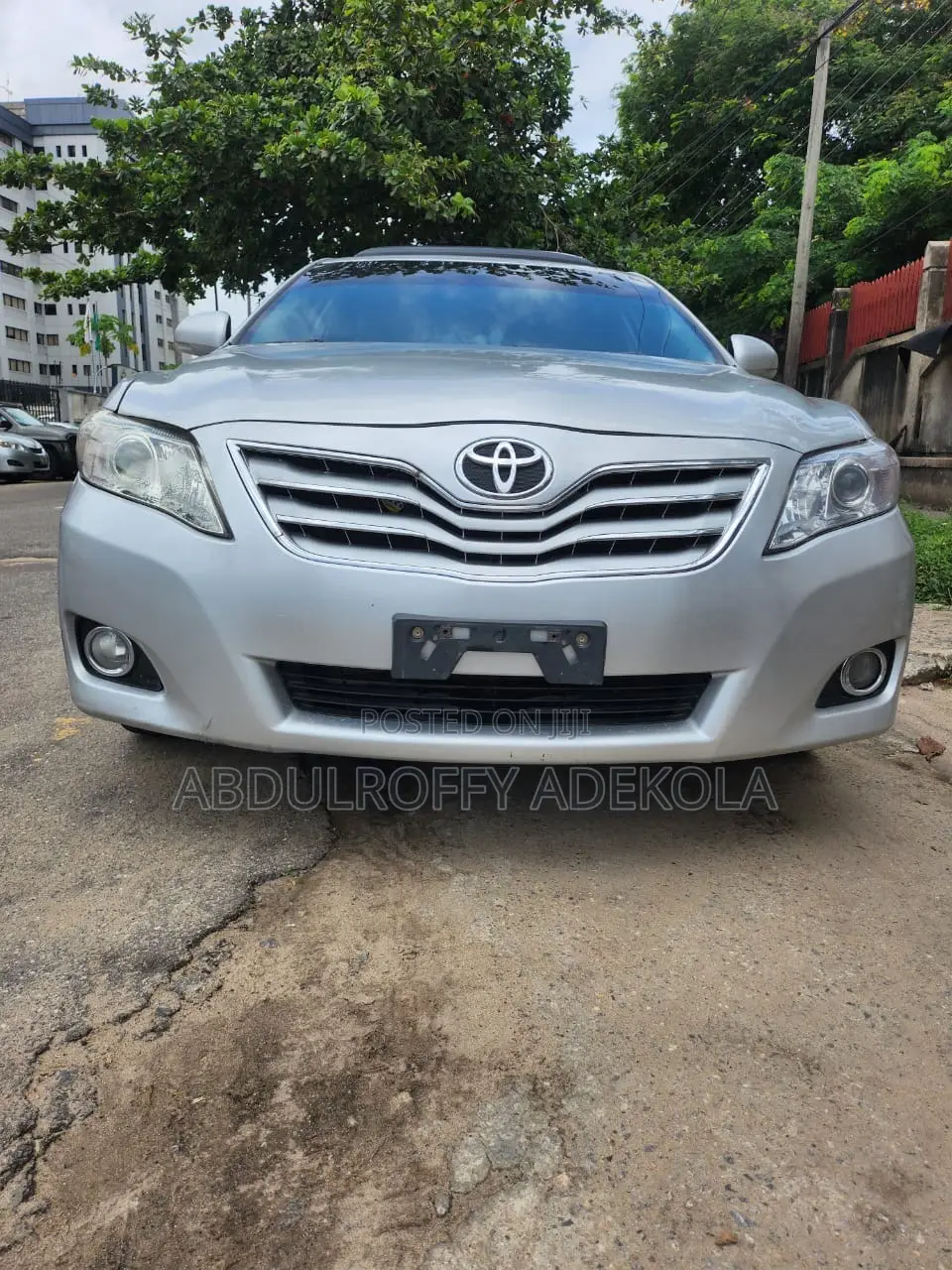 Toyota Camry XLE 4dr Sedan (2.5L 4cyl 6A) 2011 Silver