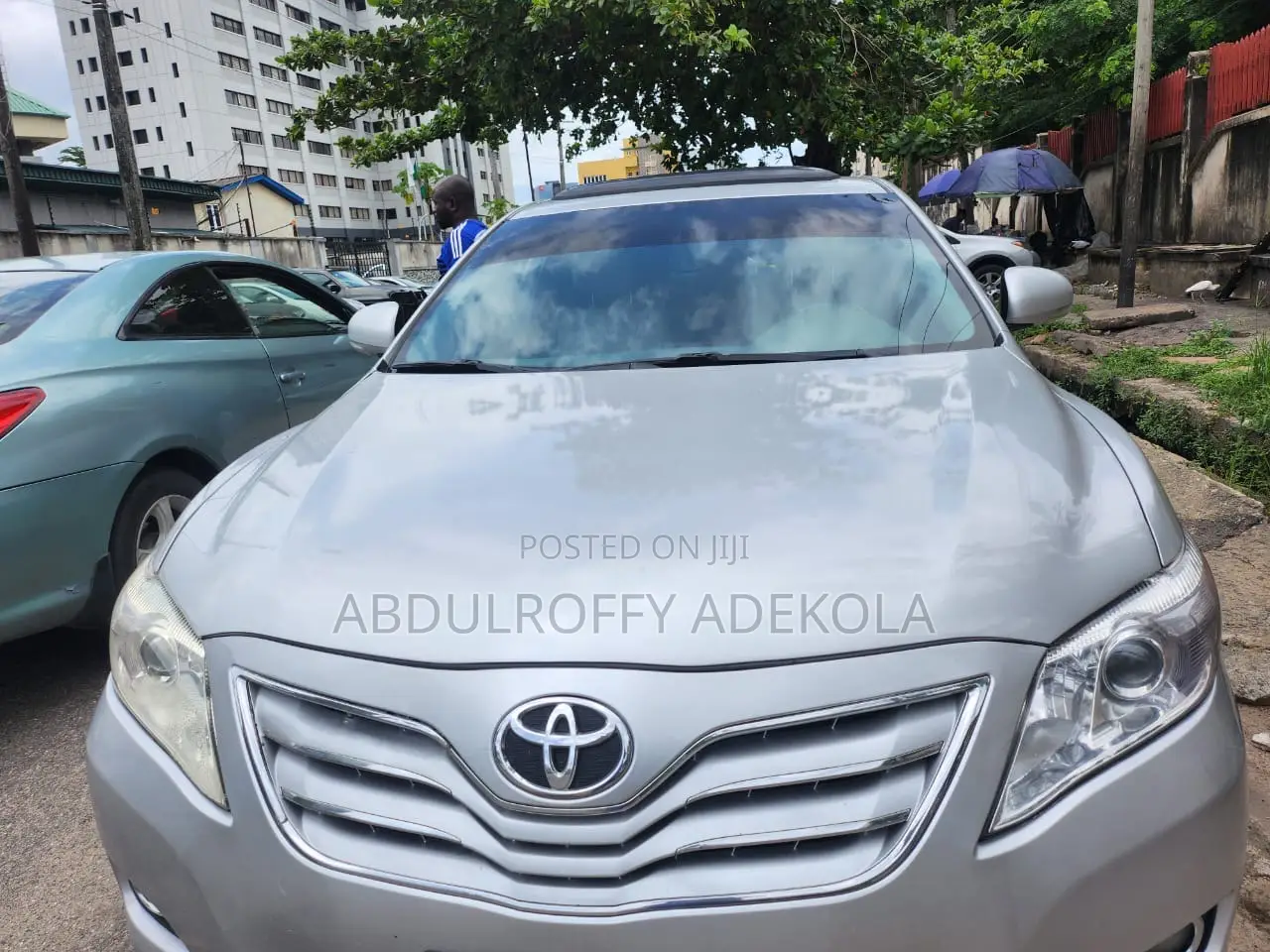 Toyota Camry XLE 4dr Sedan (2.5L 4cyl 6A) 2011 Silver