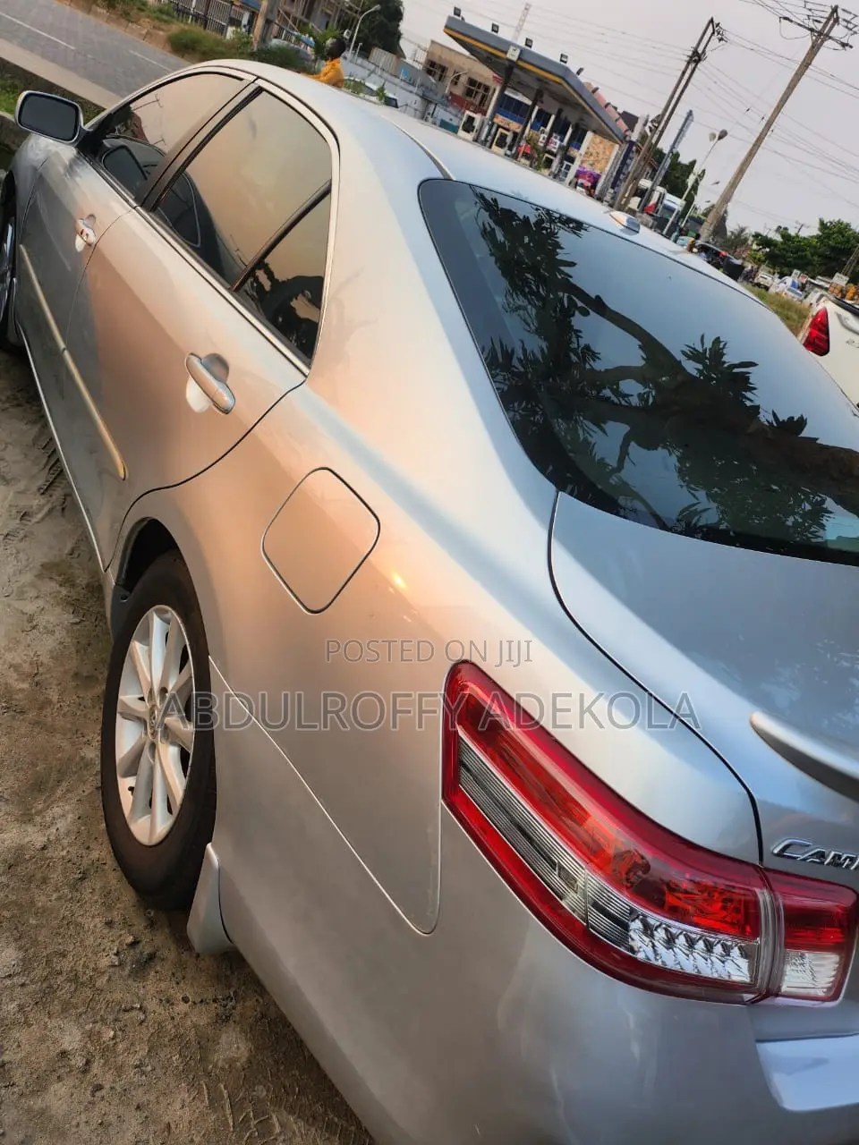 Toyota Camry XLE 4dr Sedan (2.5L 4cyl 6A) 2011 Silver