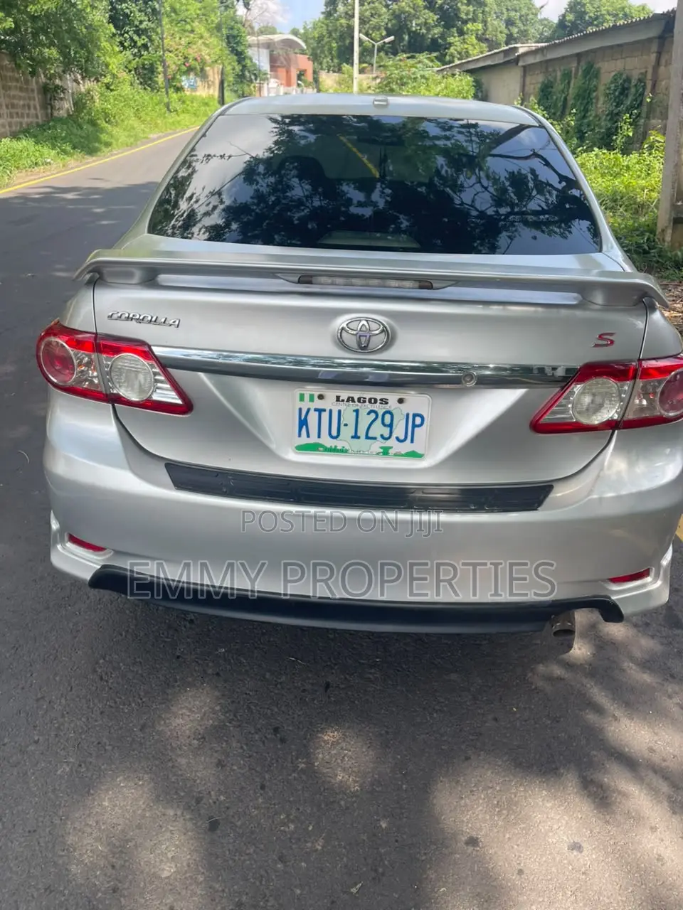 Toyota Corolla S Special Edition 4dr Sedan (1.8L 4cyl 4A) 2013 Silver