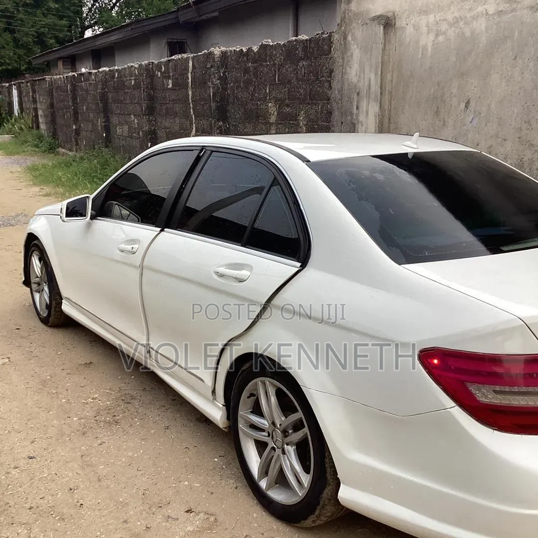 Mercedes-Benz C300 2009 White