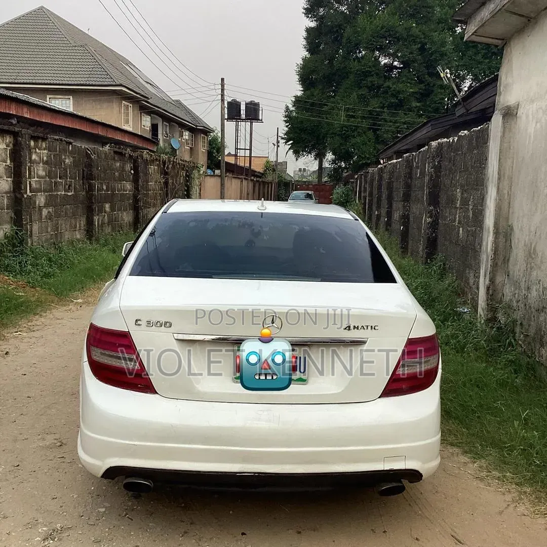 Mercedes-Benz C300 2009 White