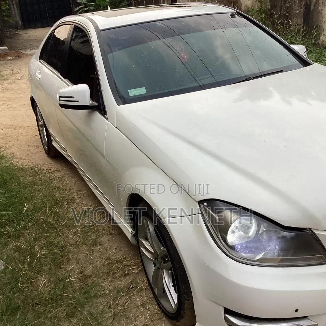 Mercedes-Benz C300 2009 White
