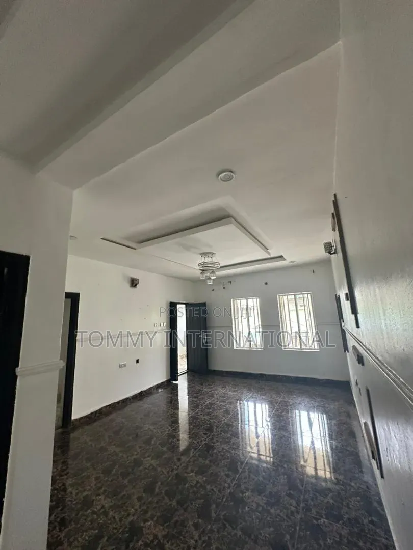 2bdrm Block of Flats in Port-Harcourt for sale