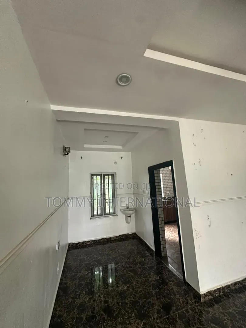 2bdrm Block of Flats in Port-Harcourt for sale
