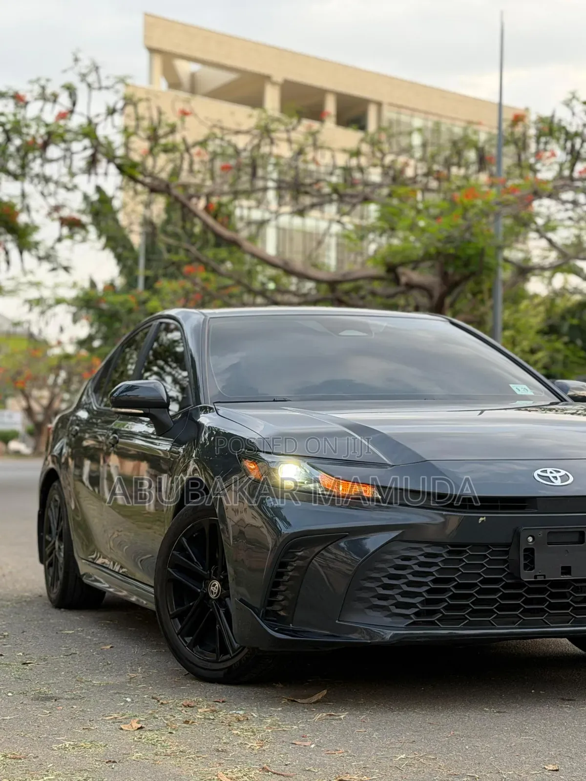 Toyota Camry 2025 Gray