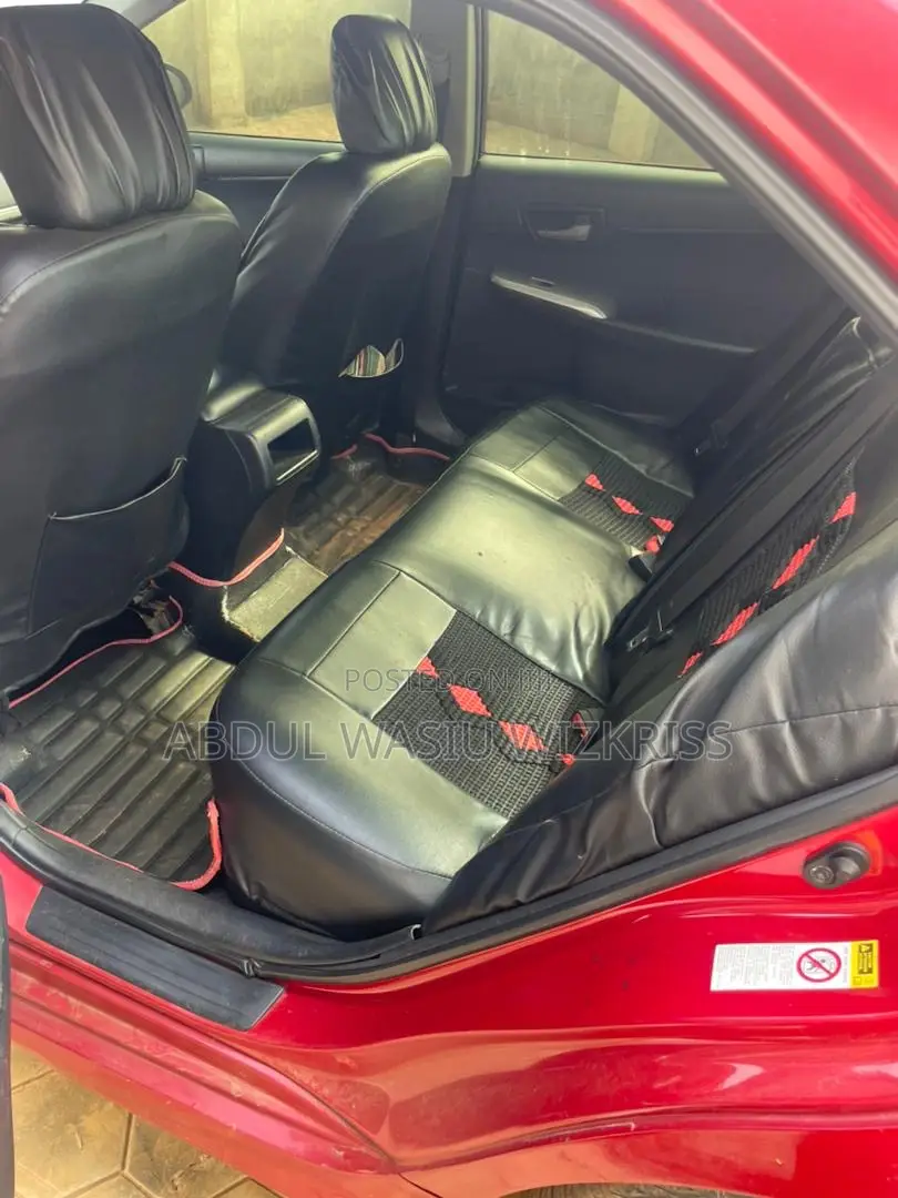Toyota Camry SE 4dr Sedan (2.5L 4cyl 6A) 2013 Red