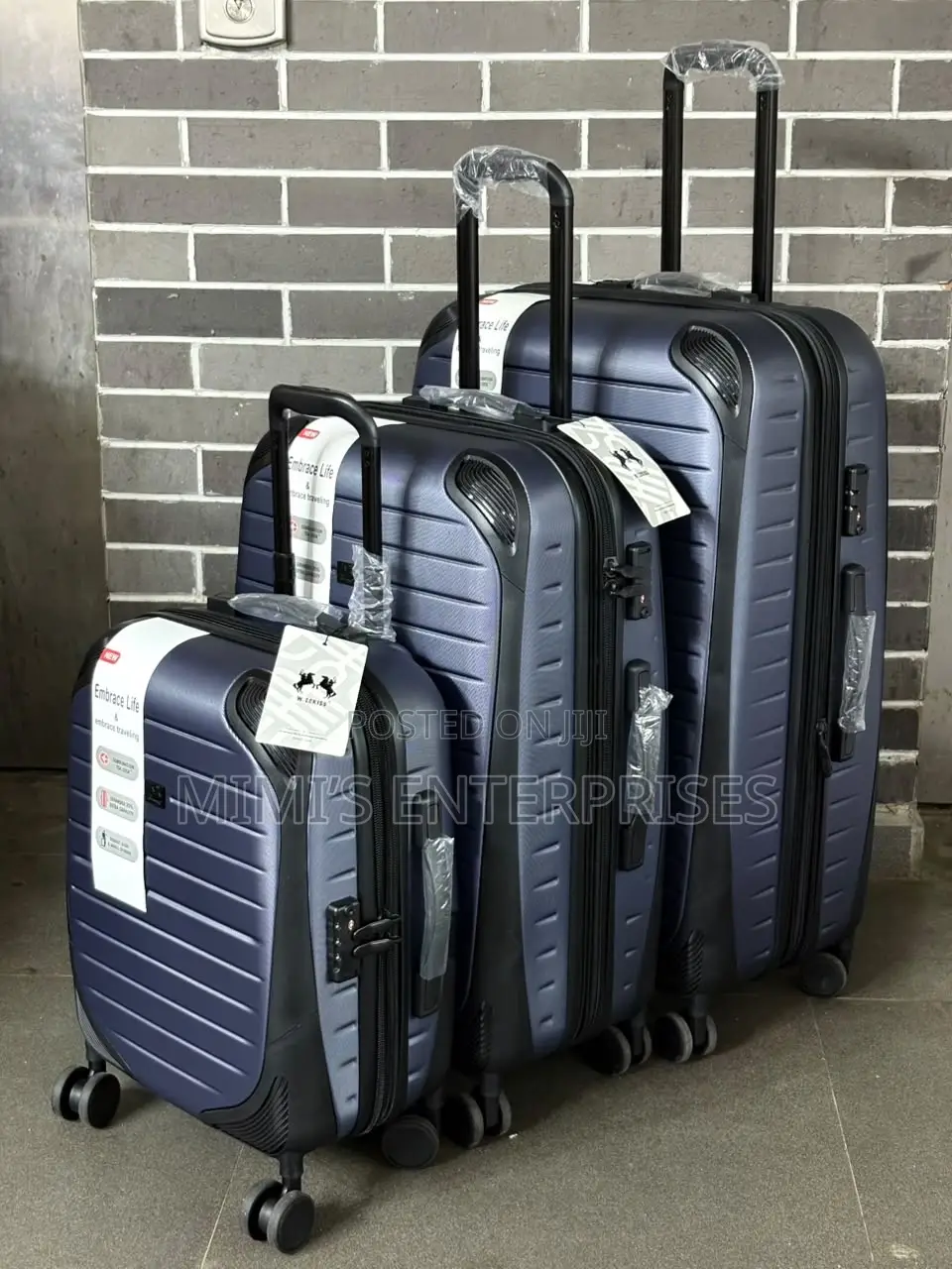 No Boring Travel With Our Premium Luggage Set