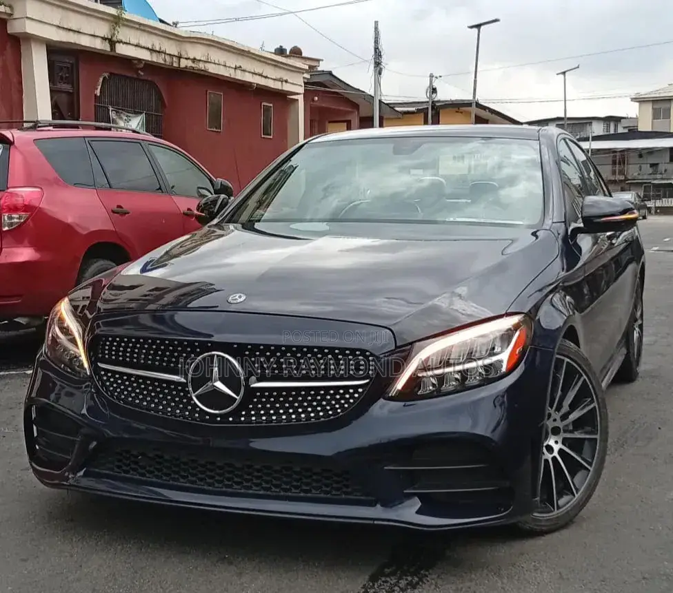 Mercedes-Benz C300 2020 Blue