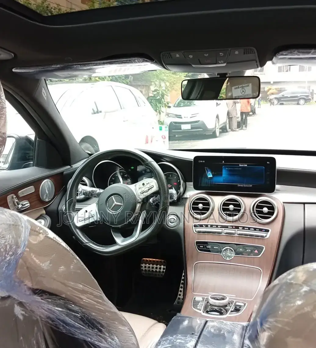 Mercedes-Benz C300 2020 Blue
