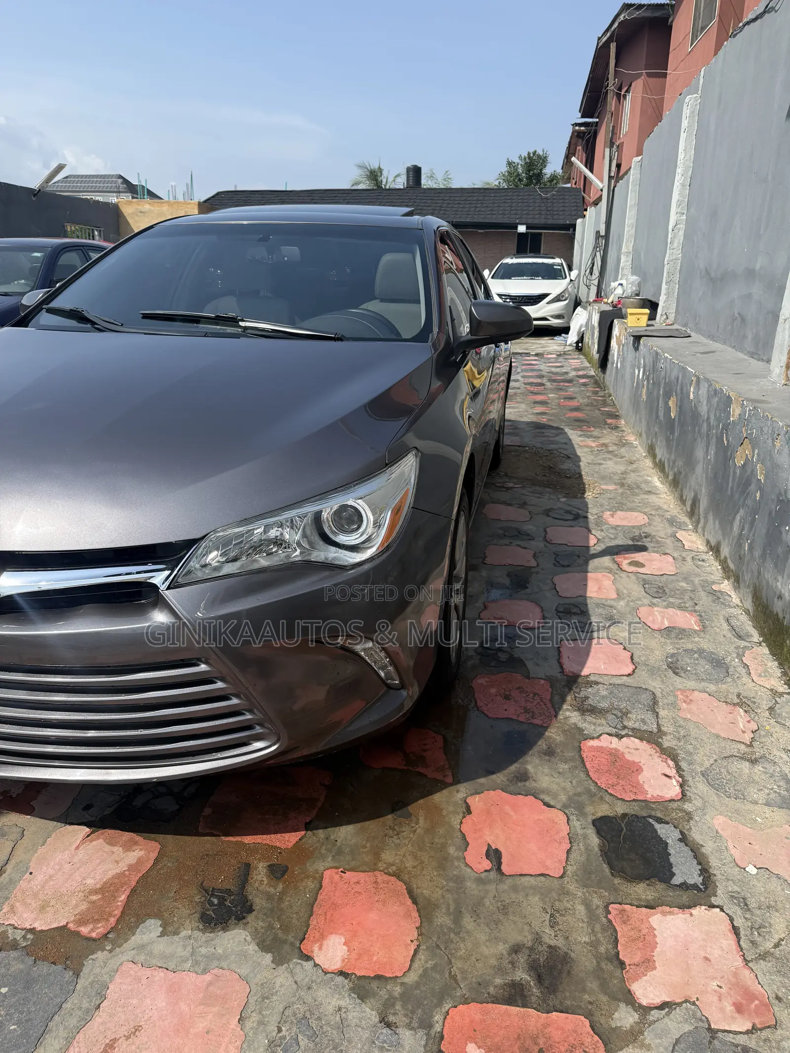 Toyota Camry XLE 4dr Sedan (3.5L 6cyl 6A) 2017 Gray