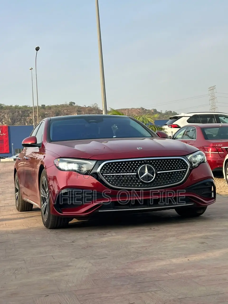Mercedes-Benz E350 2025 Red