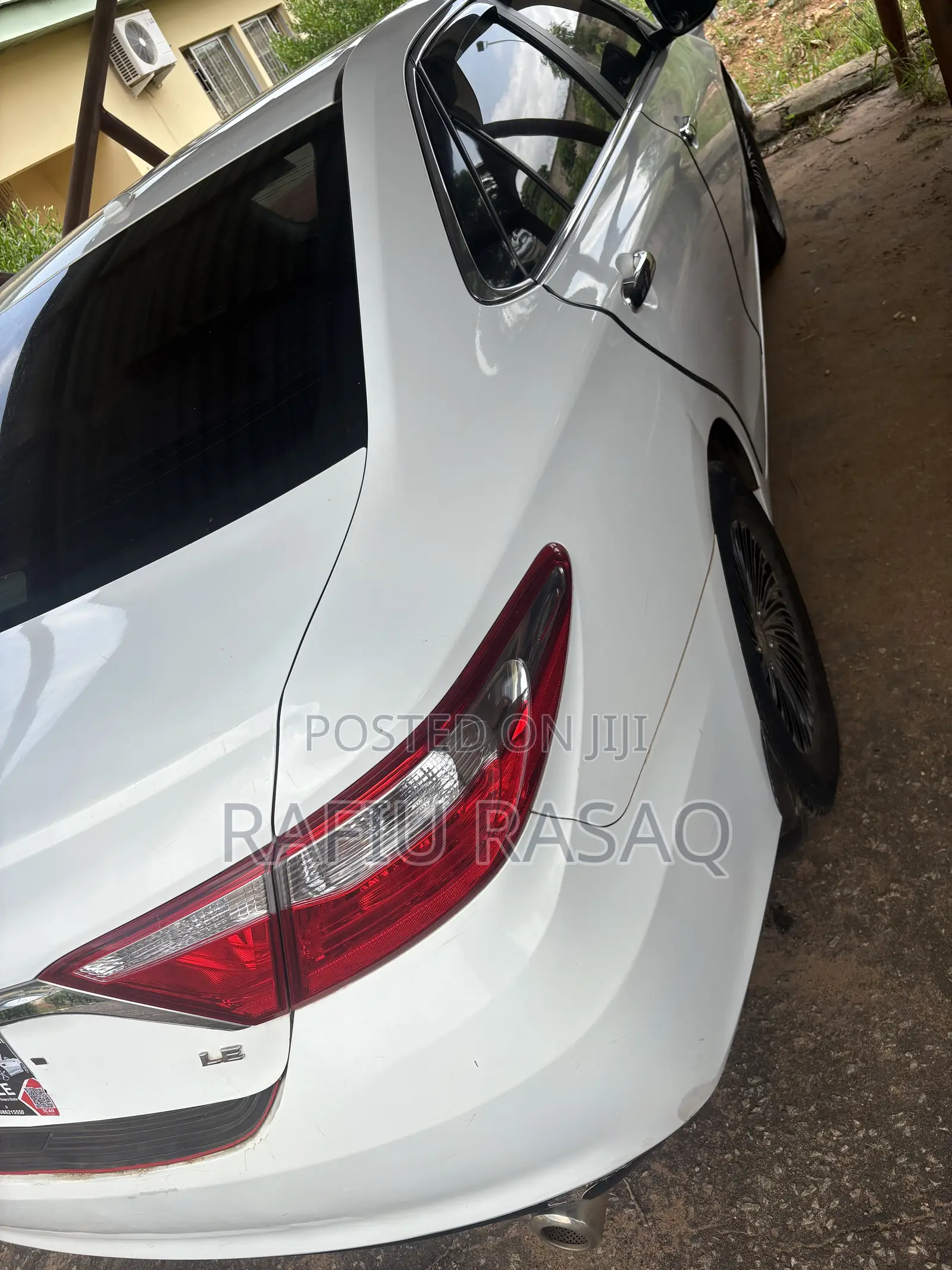 Toyota Camry LE 4dr Sedan (2.5L 4cyl 6A) 2016 White