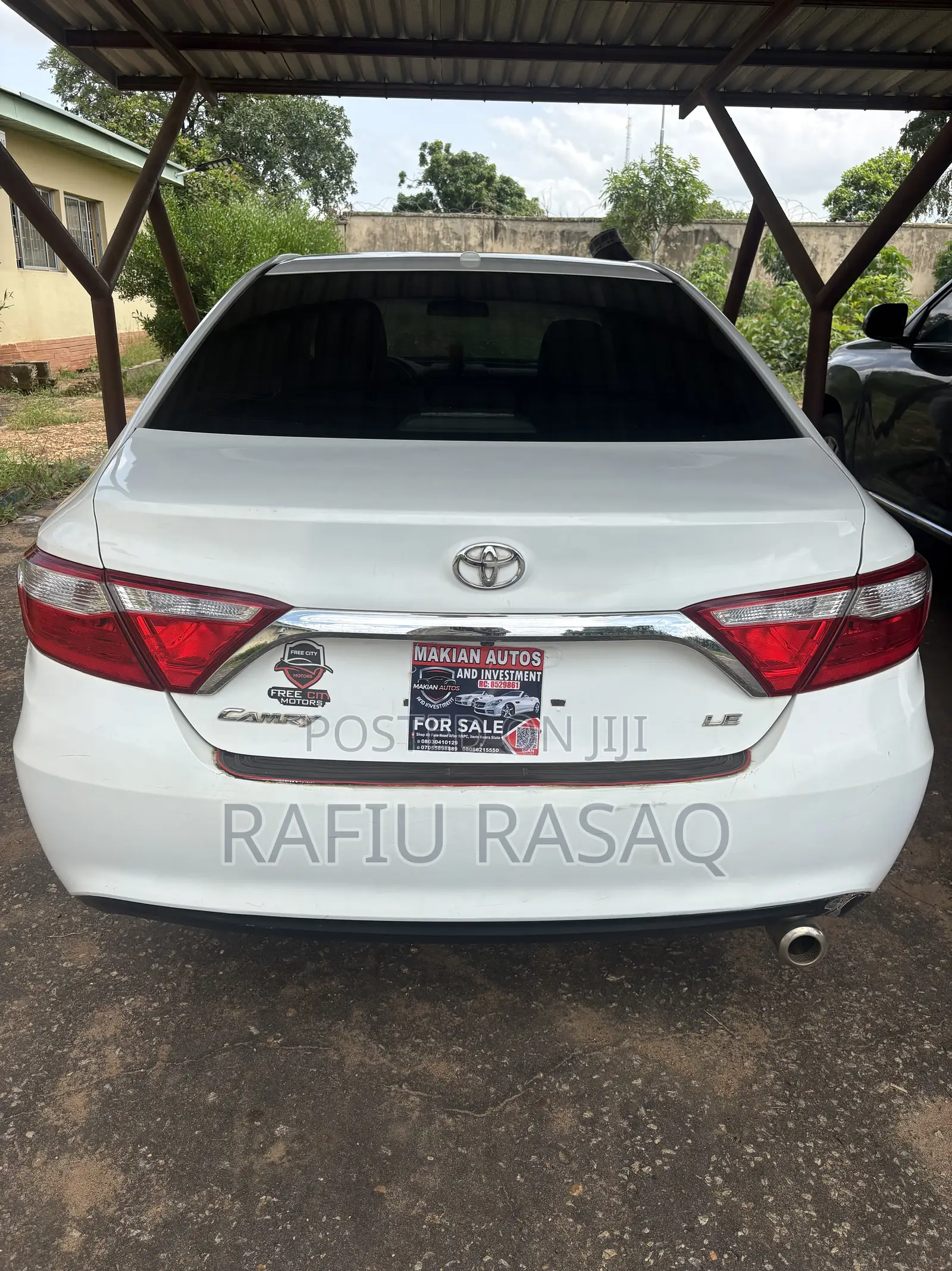 Toyota Camry LE 4dr Sedan (2.5L 4cyl 6A) 2016 White