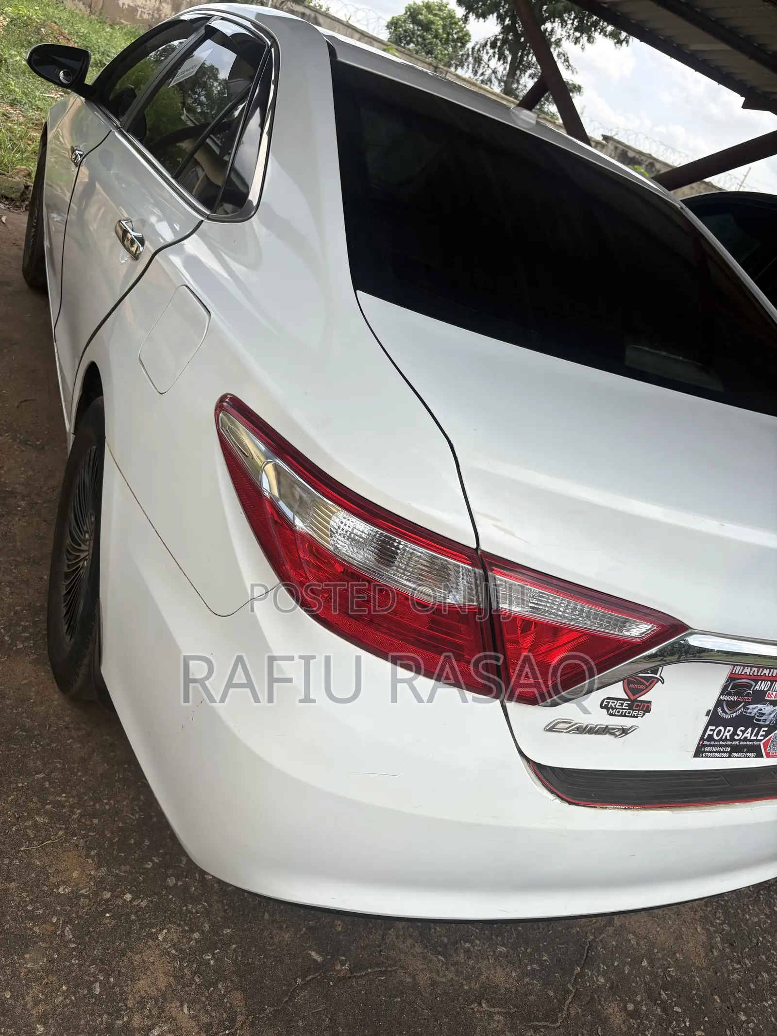 Toyota Camry LE 4dr Sedan (2.5L 4cyl 6A) 2016 White