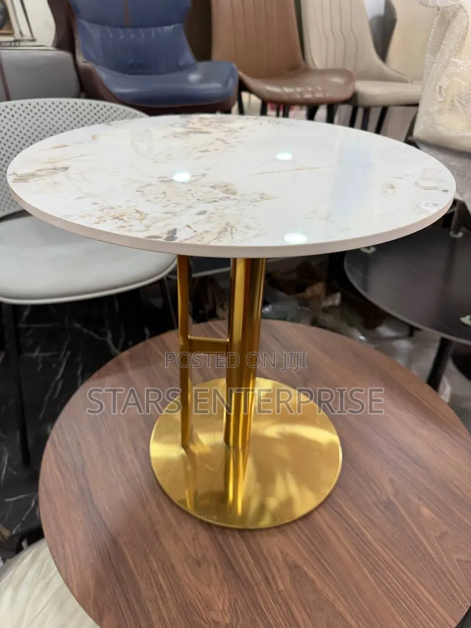 Side Stool / Classic Corner Table