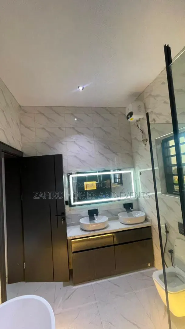 4bdrm Duplex in Kola Lawal, for sale