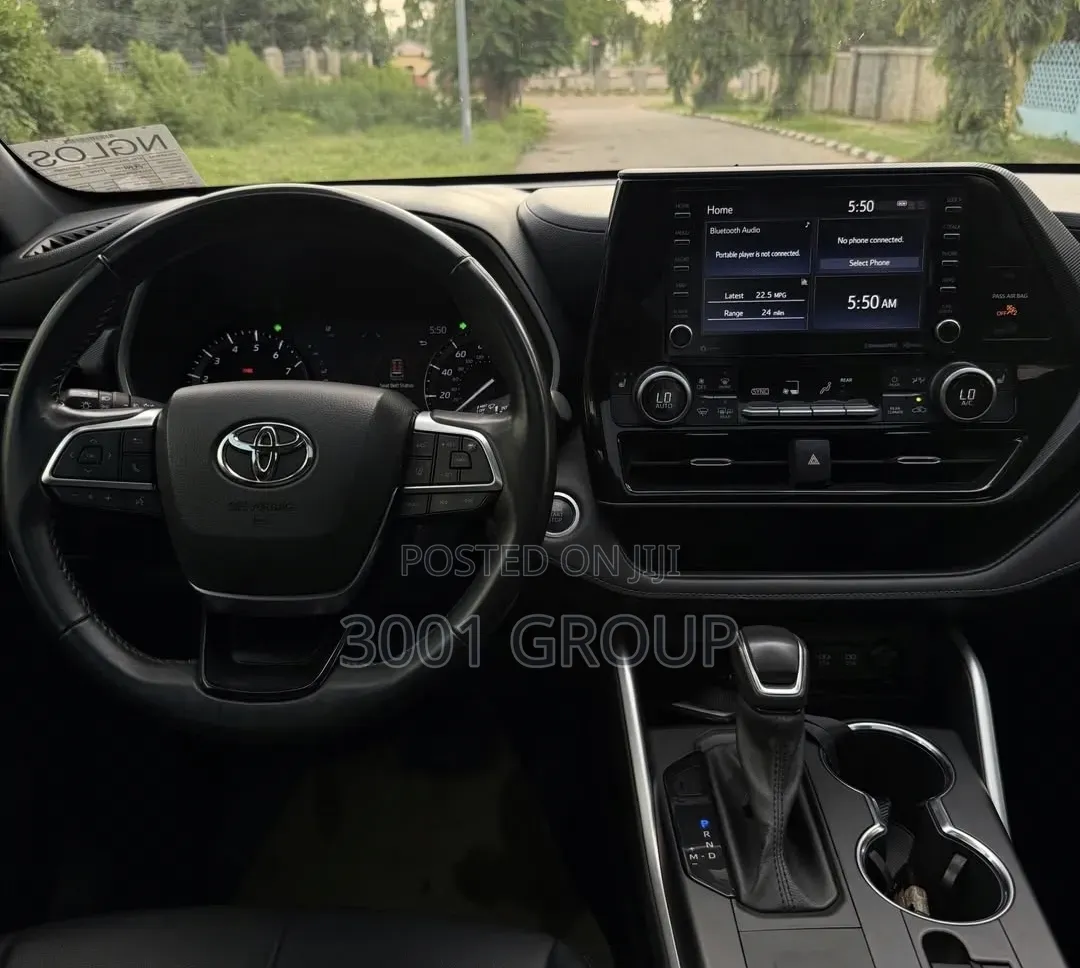 Toyota Highlander 2022 Black