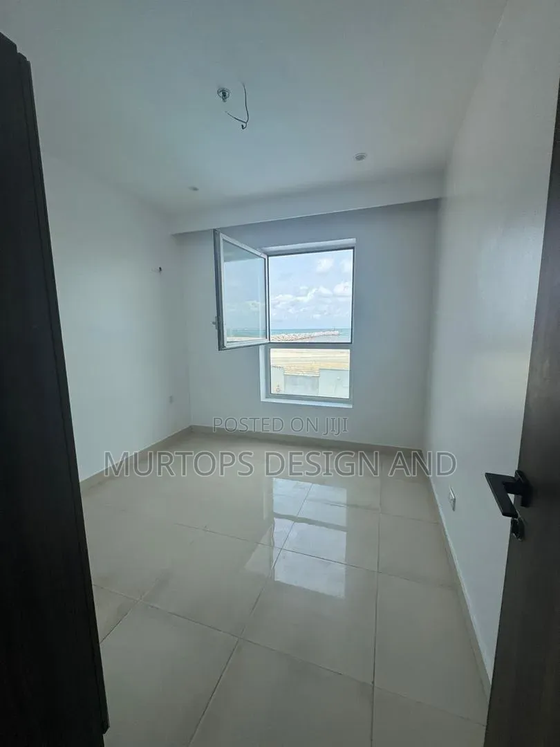 2bdrm Apartment in Lekki Phase 1 for rent