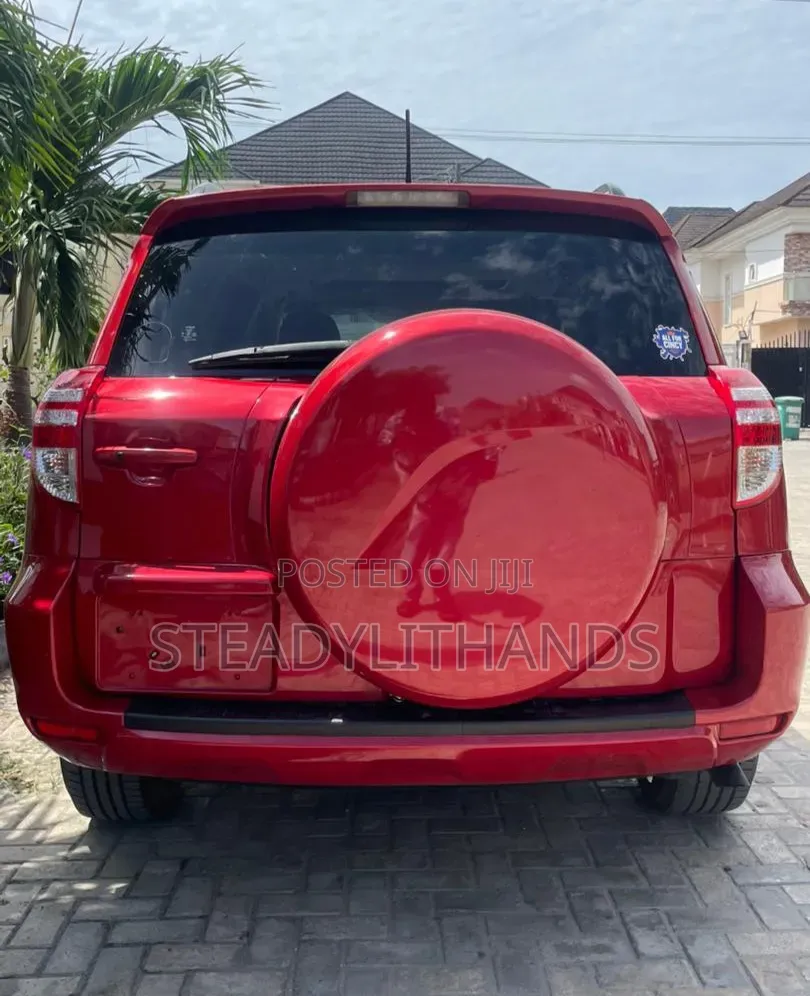 Toyota RAV4 2009 Red