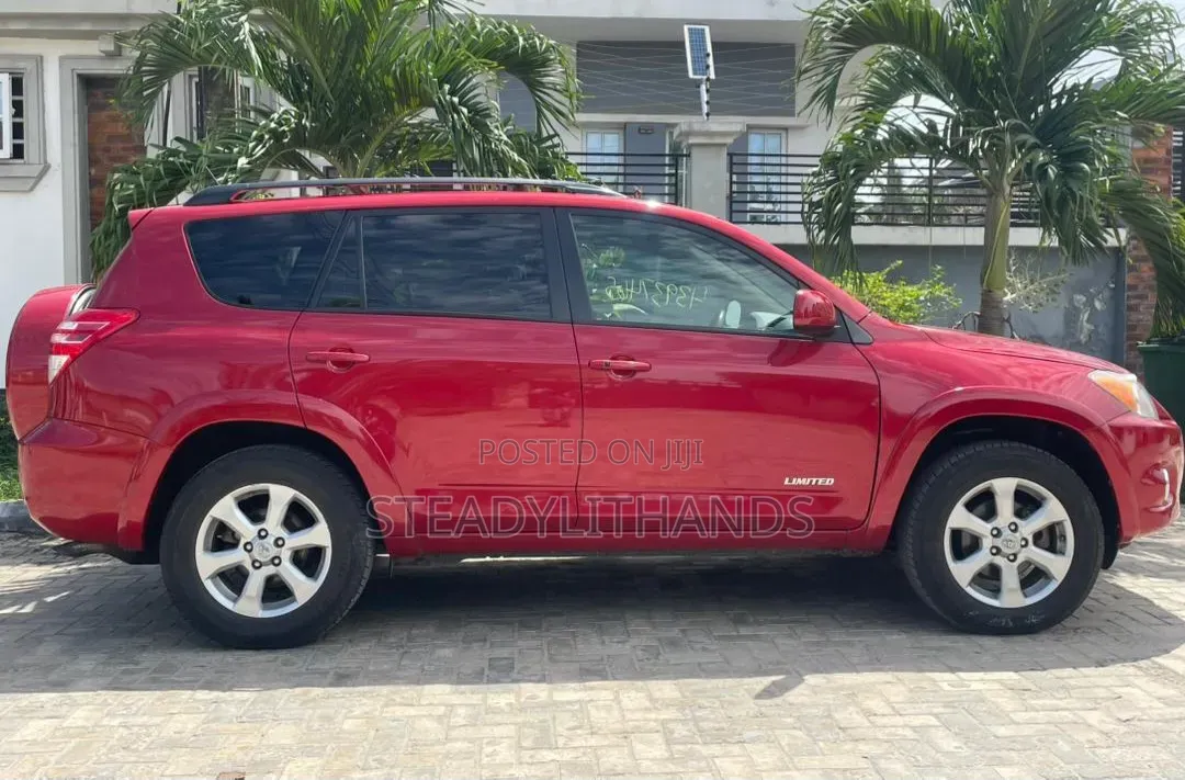 Toyota RAV4 2009 Red