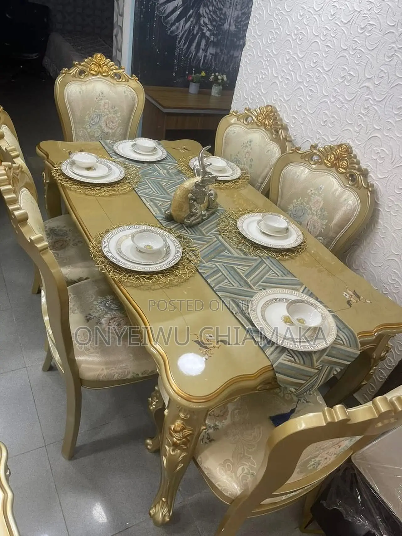 Modern 6-seater Dining Table Set With Stylish Chairs