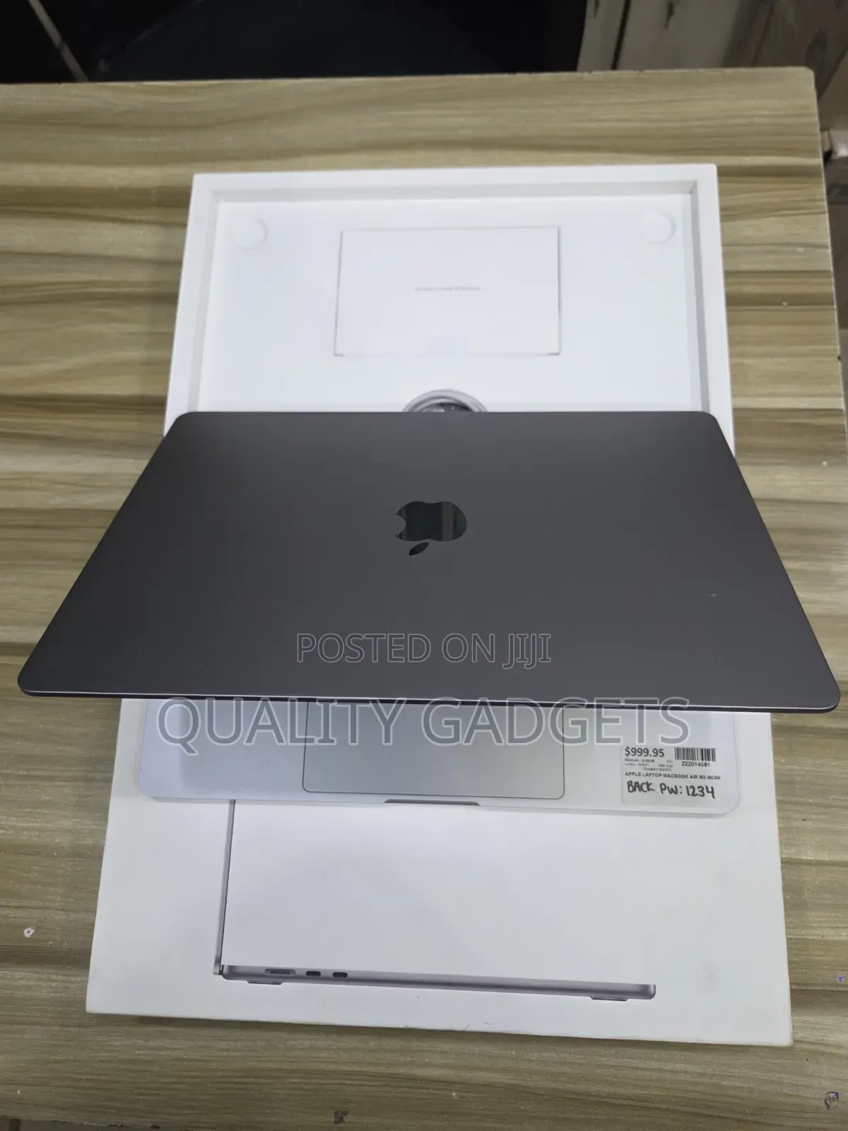 Laptop Apple MacBook Air 2024 M3 16GB Apple M3 SSD 256GB