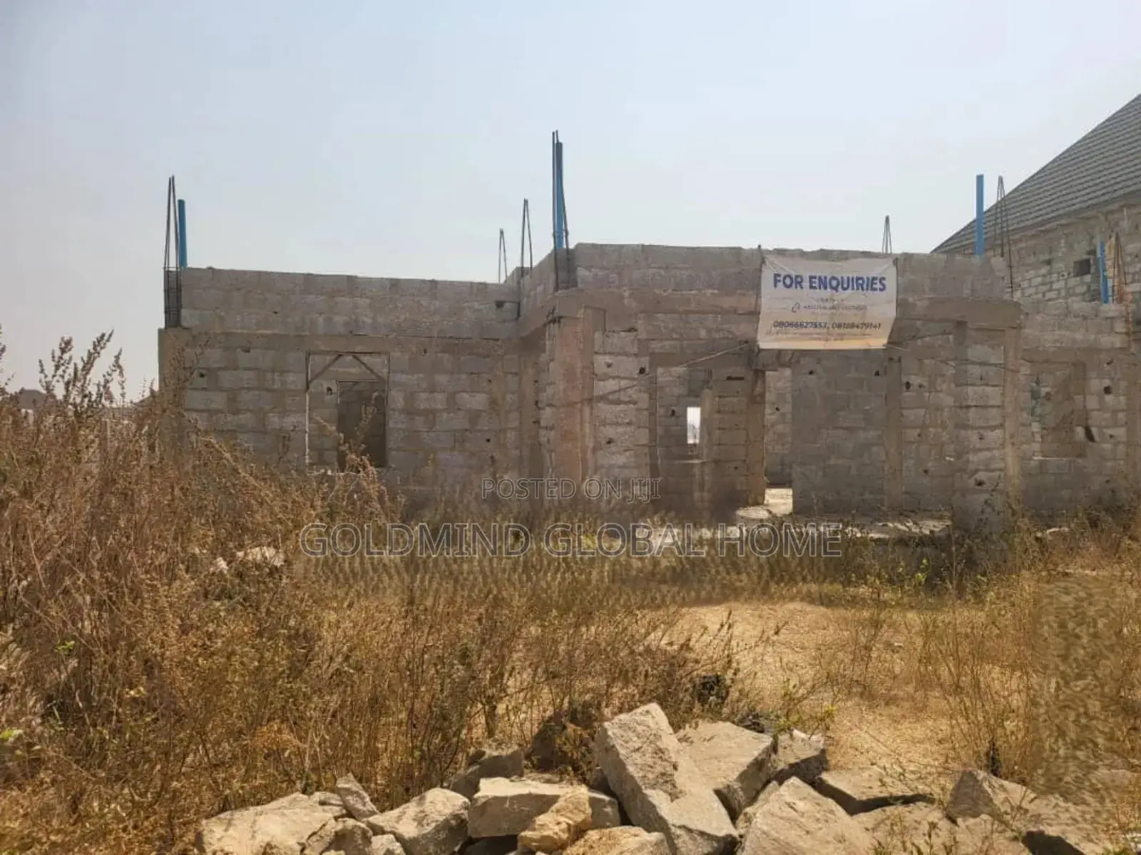 4bdrm Penthouse in Lugbe District. for sale