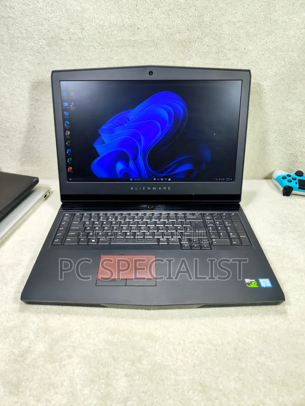 Laptop Alienware 17 R4 16GB Intel Core i7 SSHD+SSD 1T
