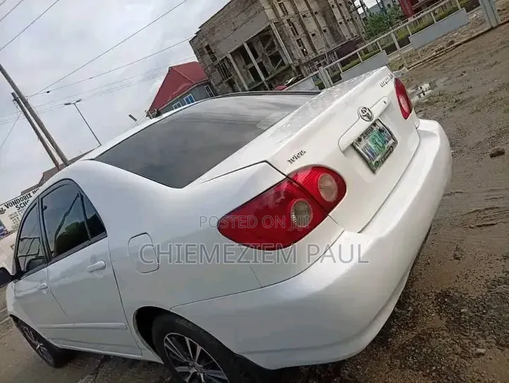 Toyota Corolla 2006 White