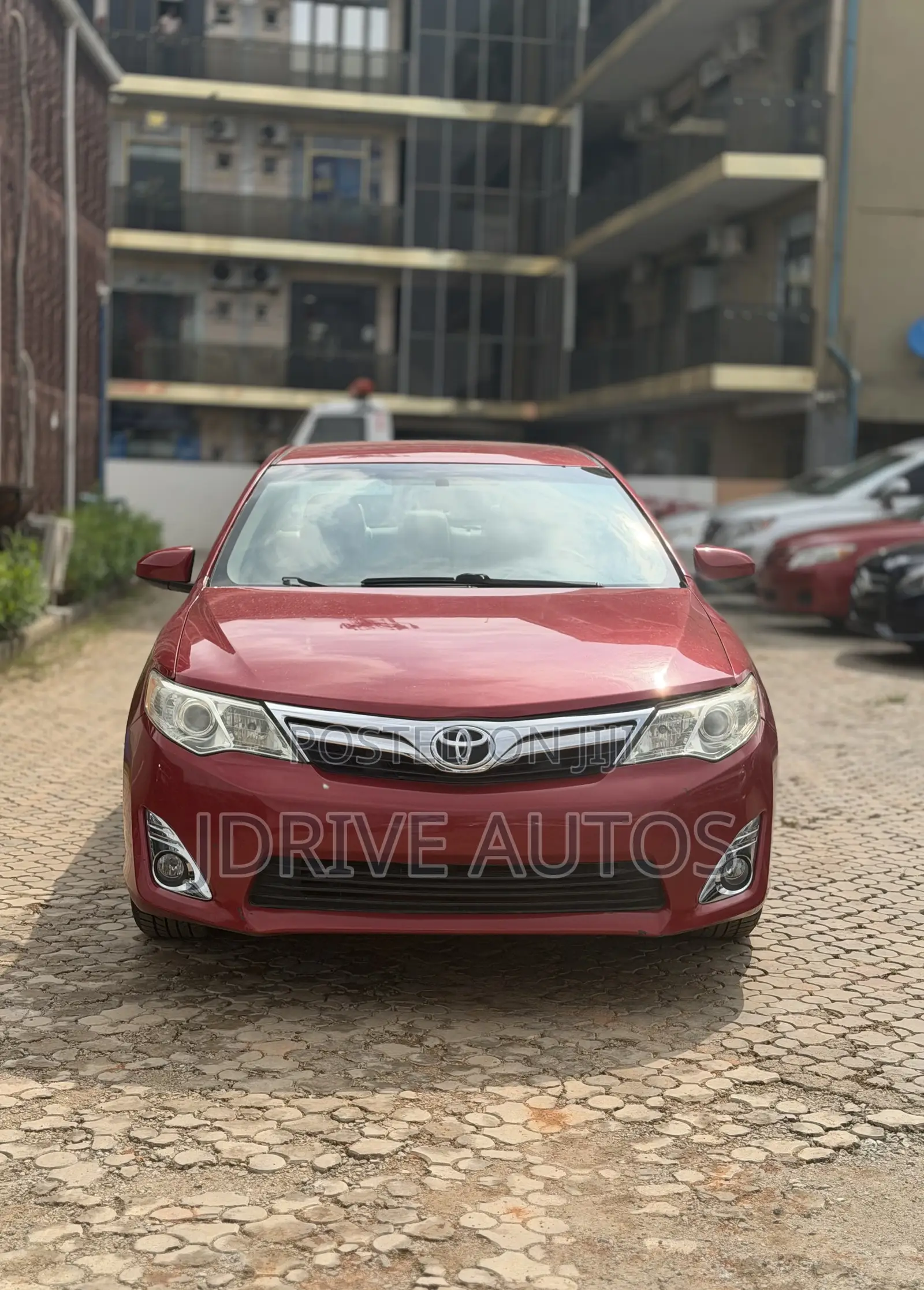 Toyota Camry LE 4dr Sedan (2.5L 4cyl 6A) 2014 Red