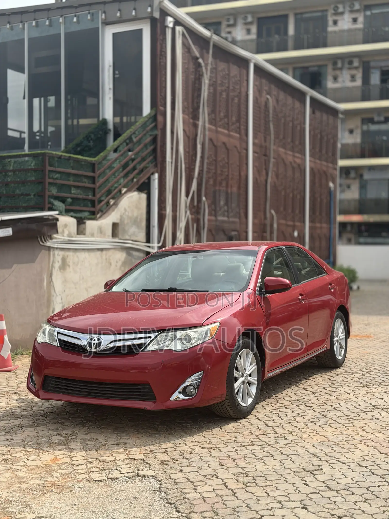 Toyota Camry LE 4dr Sedan (2.5L 4cyl 6A) 2014 Red