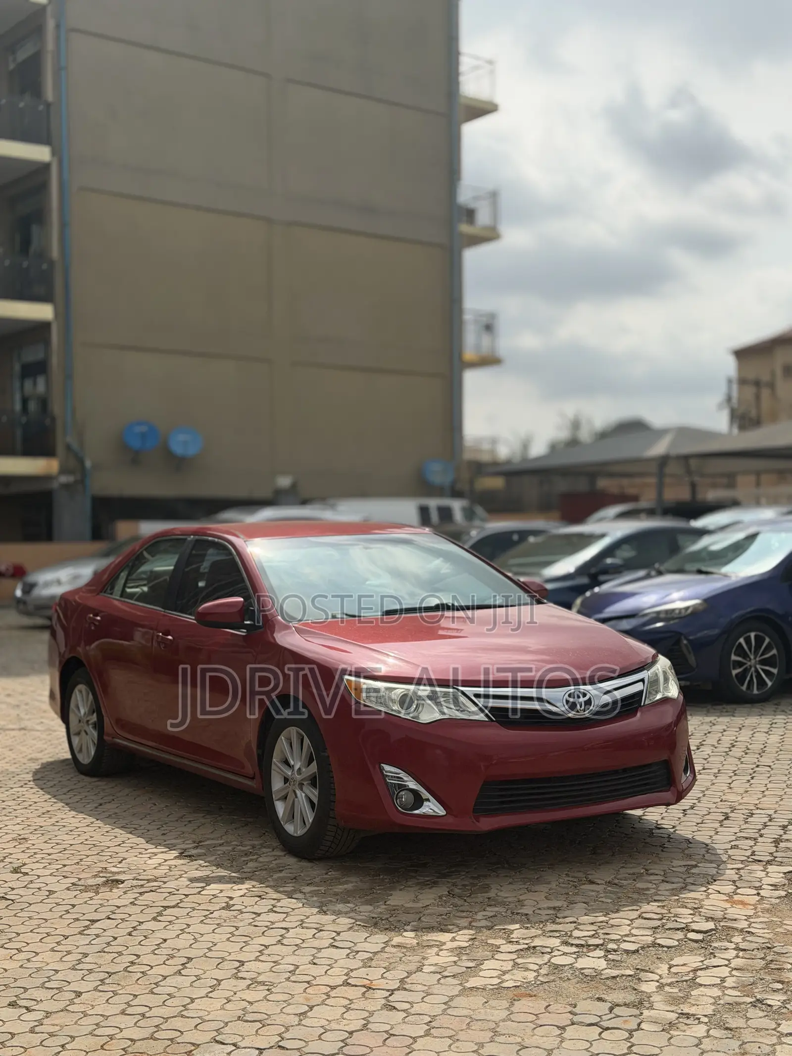 Toyota Camry LE 4dr Sedan (2.5L 4cyl 6A) 2014 Red