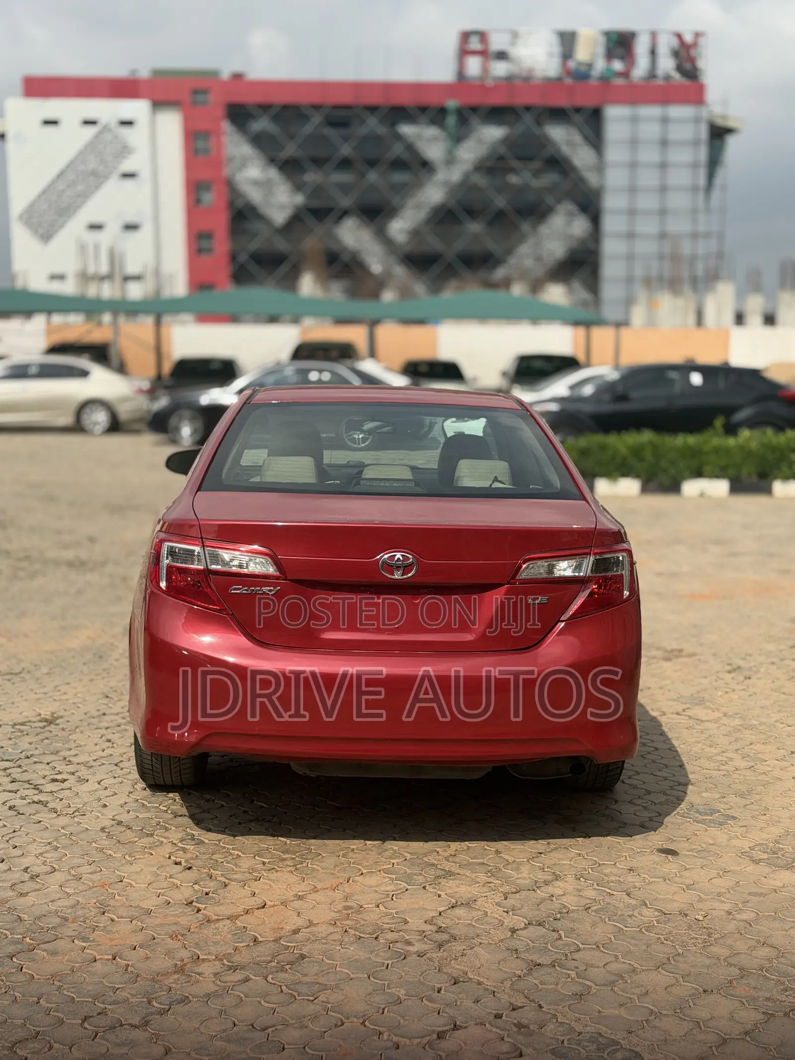 Toyota Camry LE 4dr Sedan (2.5L 4cyl 6A) 2014 Red