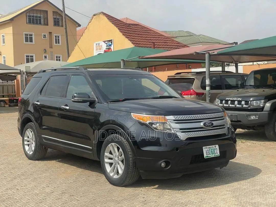 Ford Explorer Base 4dr 4x4 (3.5L 6cyl 6A) 2013 Black