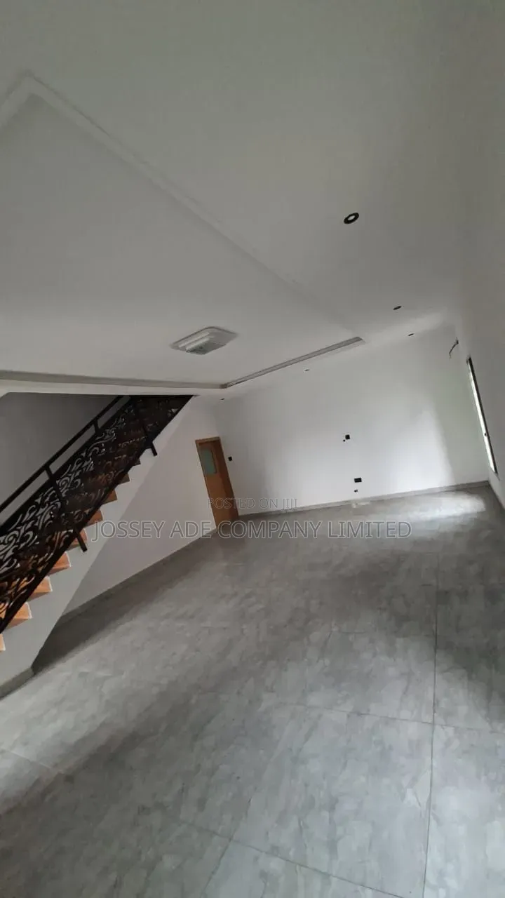 Furnished 4bdrm Duplex in Ogudu GRA for sale