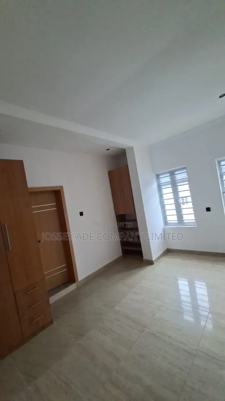 Furnished 4bdrm Duplex in Ogudu GRA for sale
