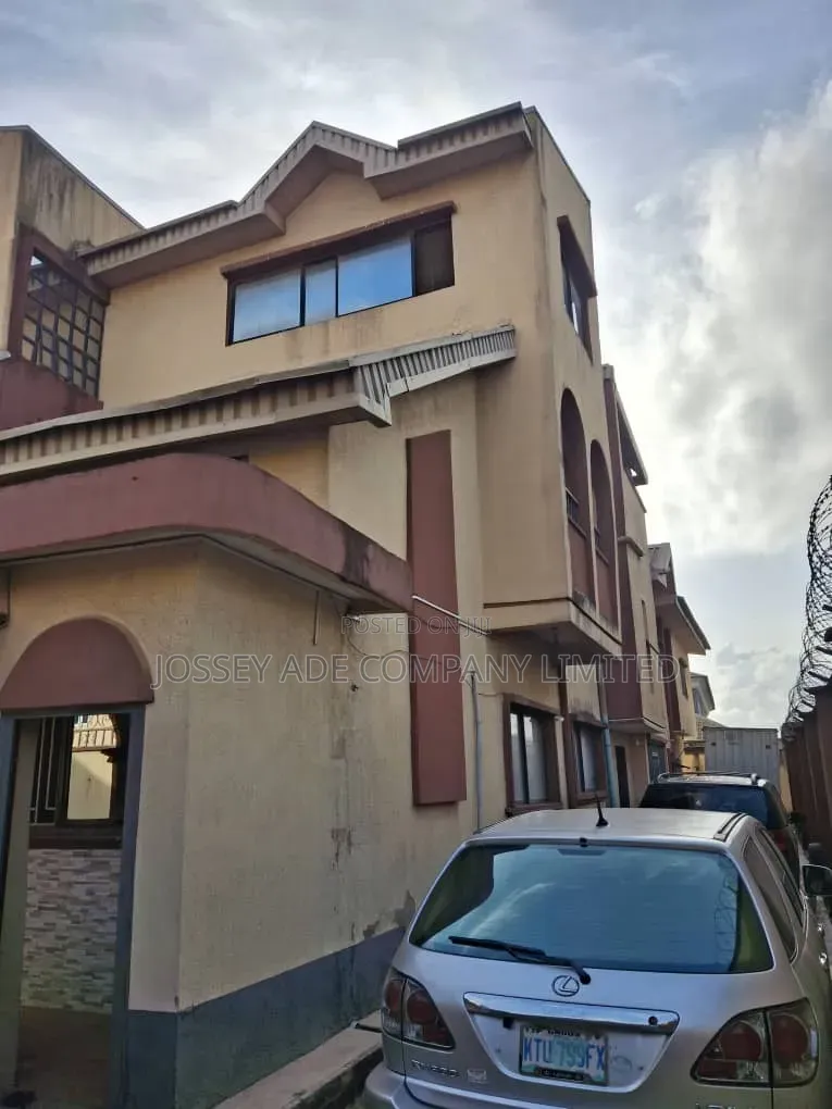 Furnished 5bdrm Duplex in Egbe / Ikotun/Igando for sale