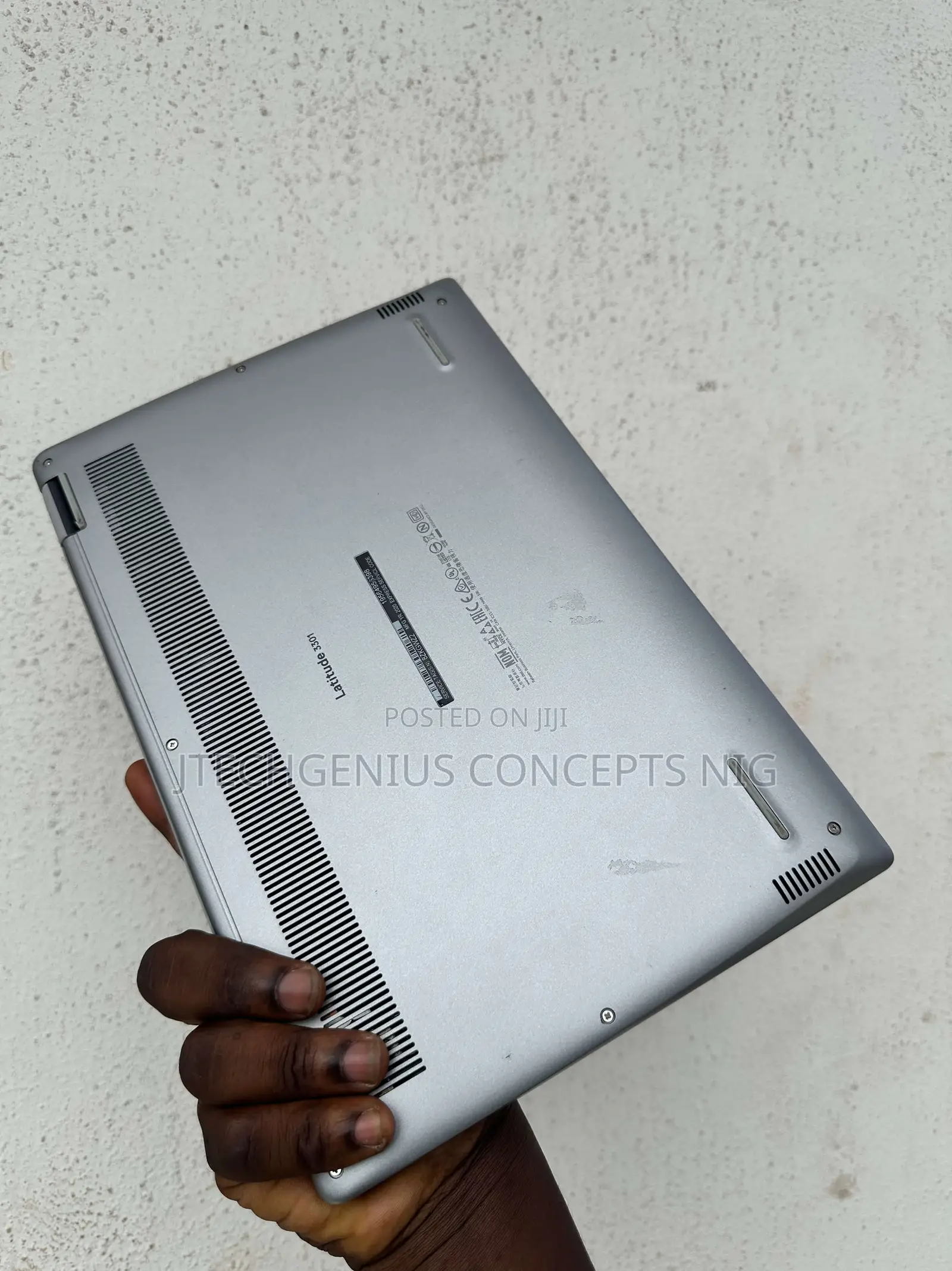 Laptop Dell Latitude 3301 8GB Intel Core i5 SSD 256GB