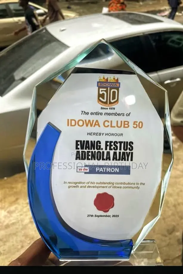 Achievement Award Plaque in Glass, Lagos