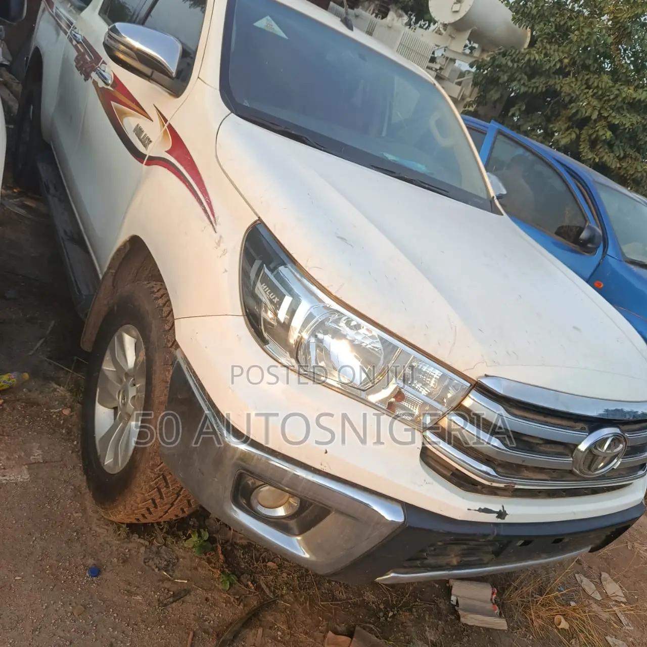 Toyota Hilux SR 4x4 2019 White