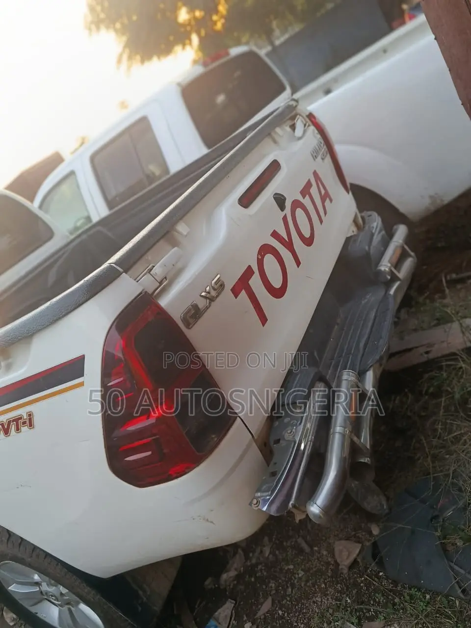 Toyota Hilux SR 4x4 2019 White