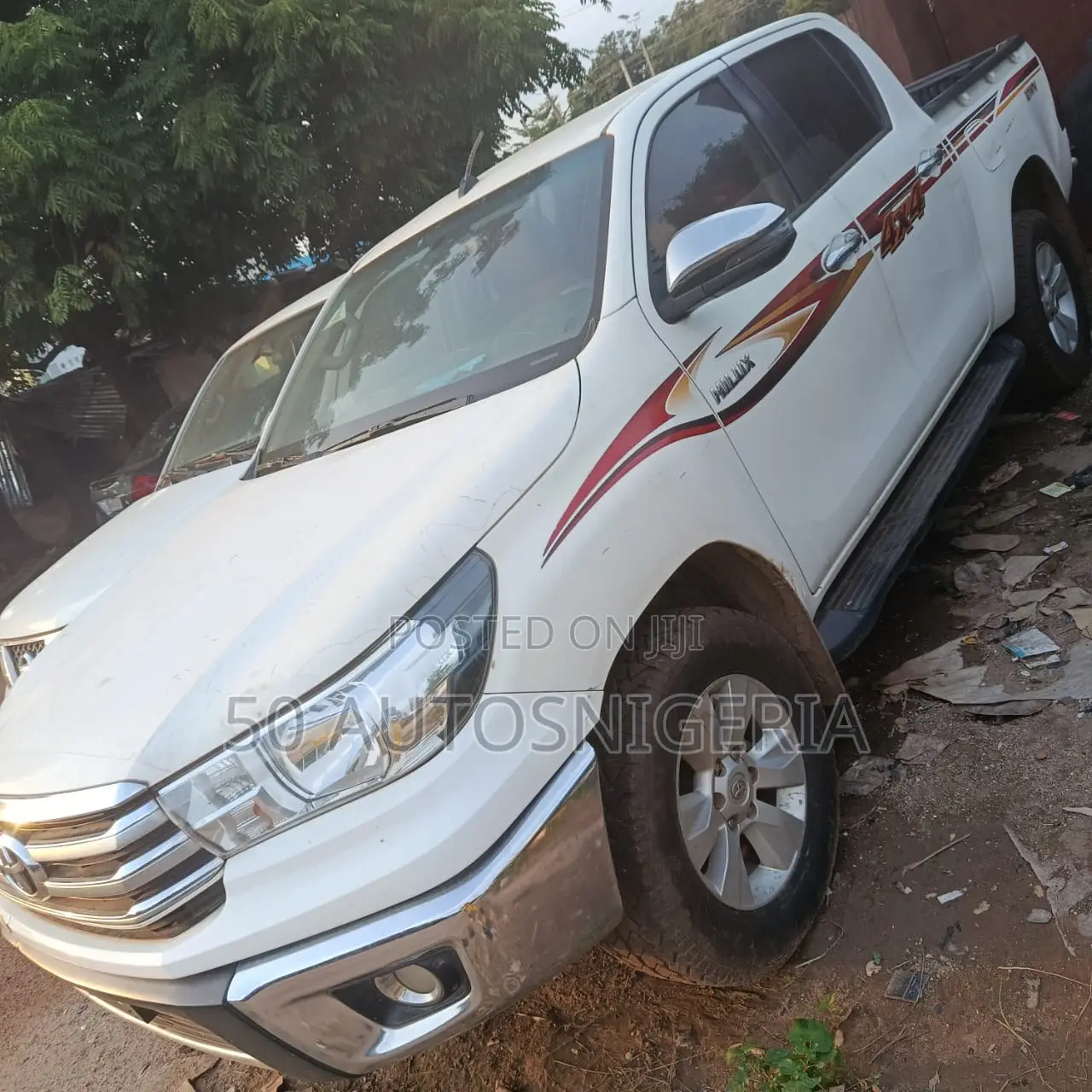Toyota Hilux SR 4x4 2019 White
