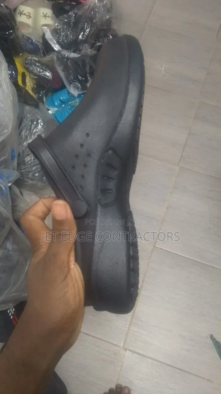 Water Resistant Sino Crocs