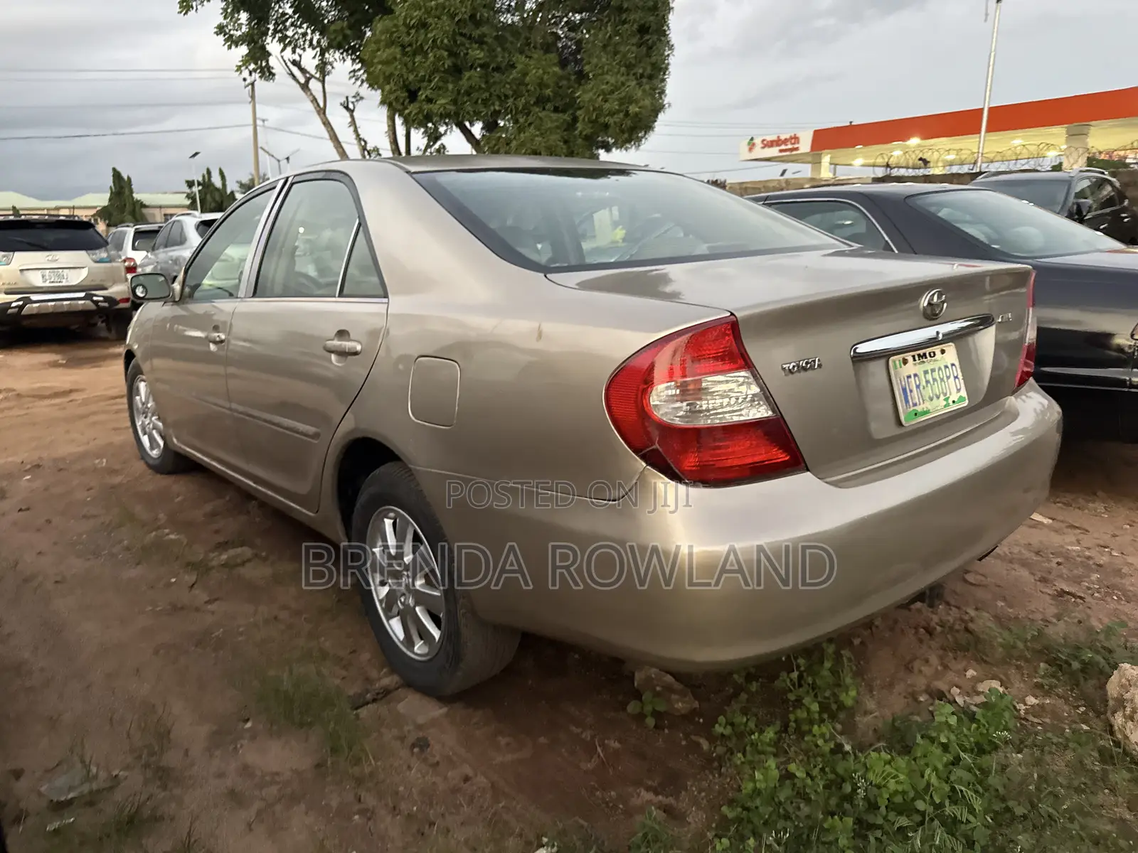 Toyota Camry 2005 Gold