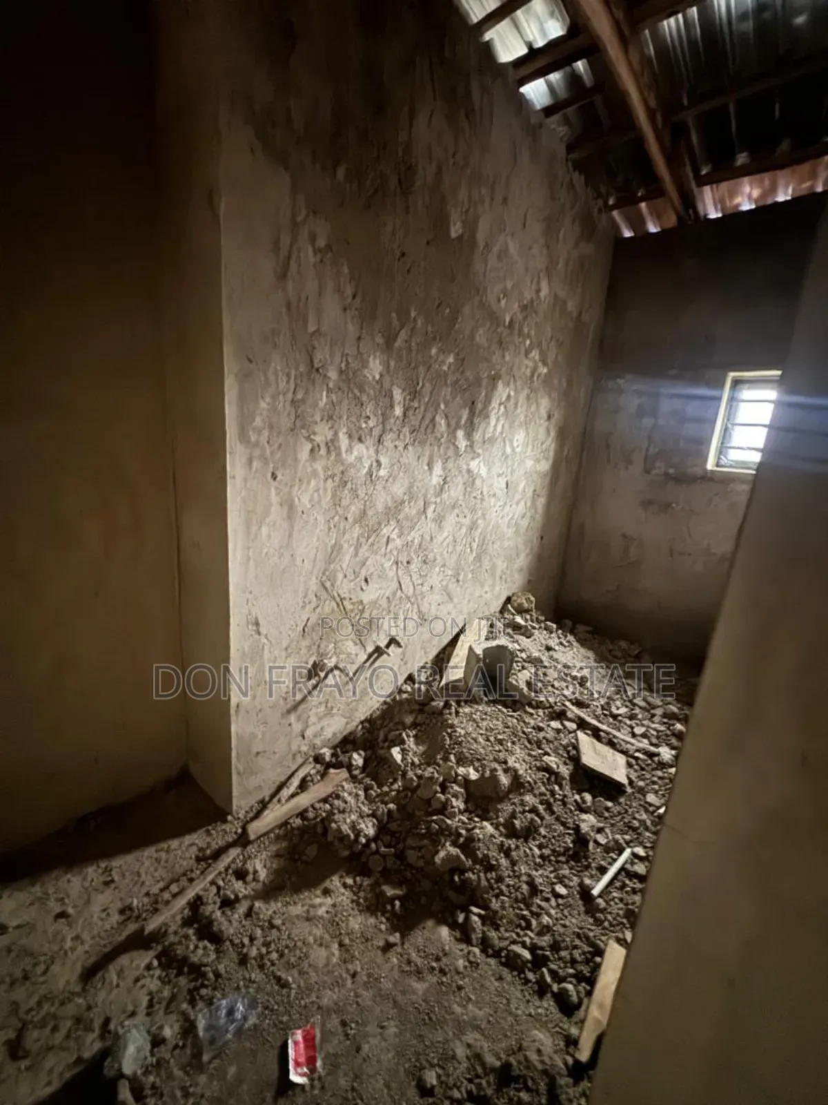 3bdrm Duplex in Omolayo Estate Akobo for sale