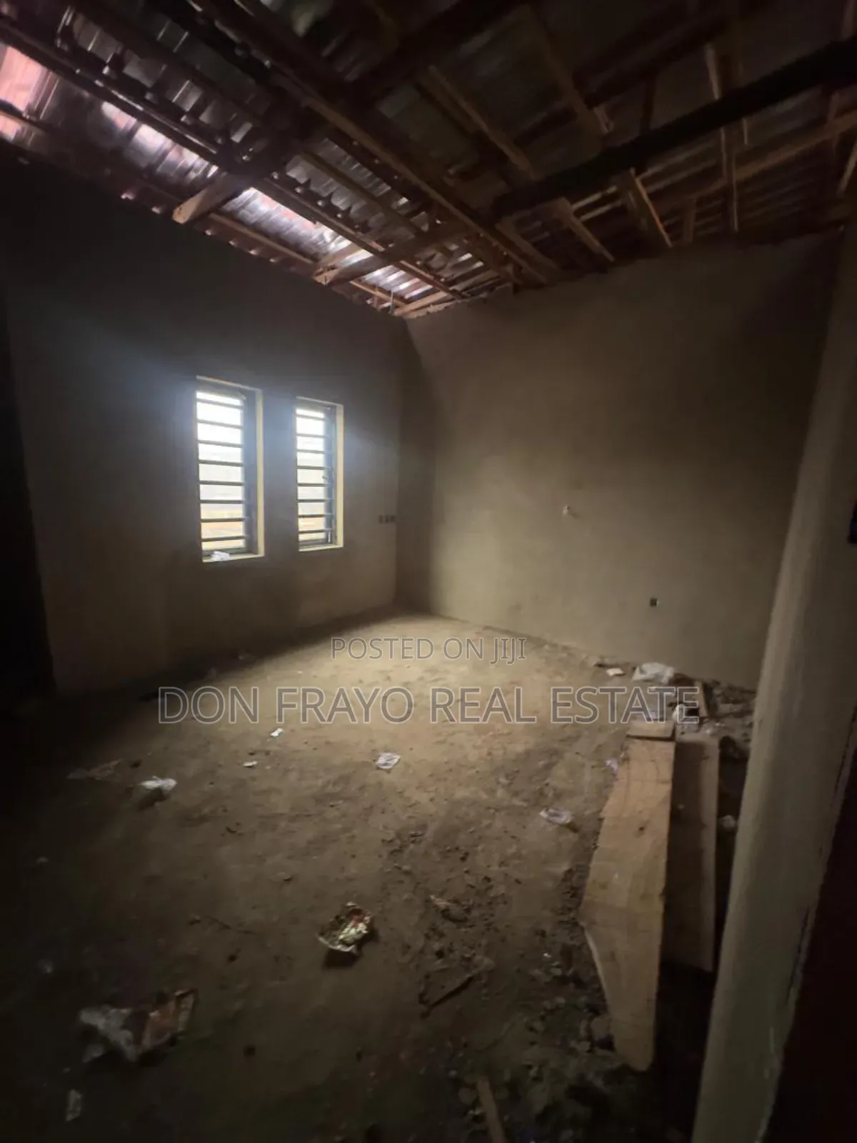 3bdrm Duplex in Omolayo Estate Akobo for sale