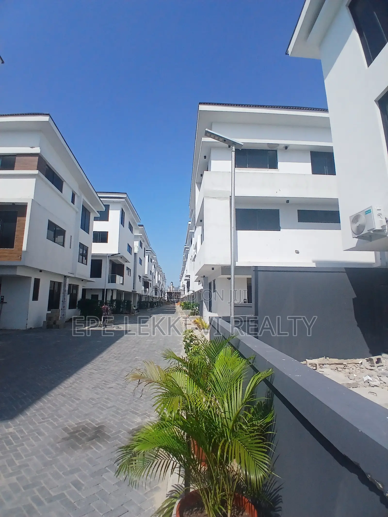 4bdrm Townhouse / Terrace in Ikoyi for rent
